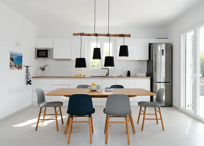 Aura - Beachfront With Private Pool *