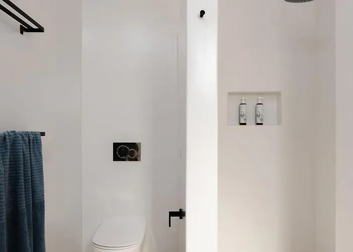 Villa Aura - Beachfront With Private Pool