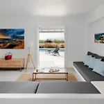 Vila Aura - Beachfront With Private Pool