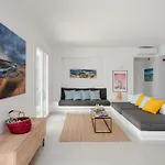 Aura - Beachfront With Private Pool Vila Kastrákion