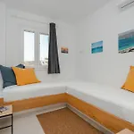 Aura - Beachfront With Private Pool