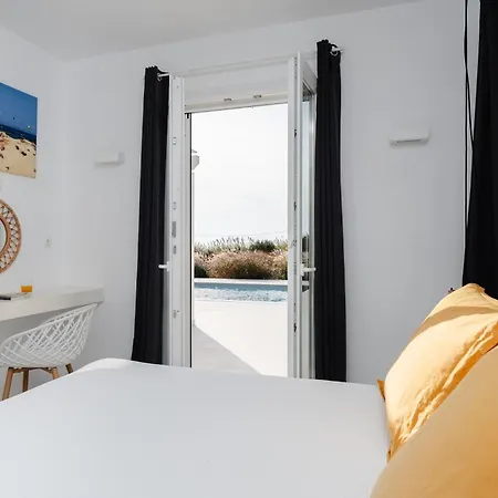 Vila Aura - Beachfront With Private Pool
