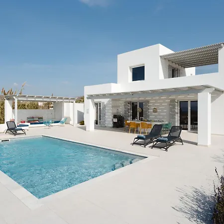 Aura - Beachfront With Private Pool فيلة