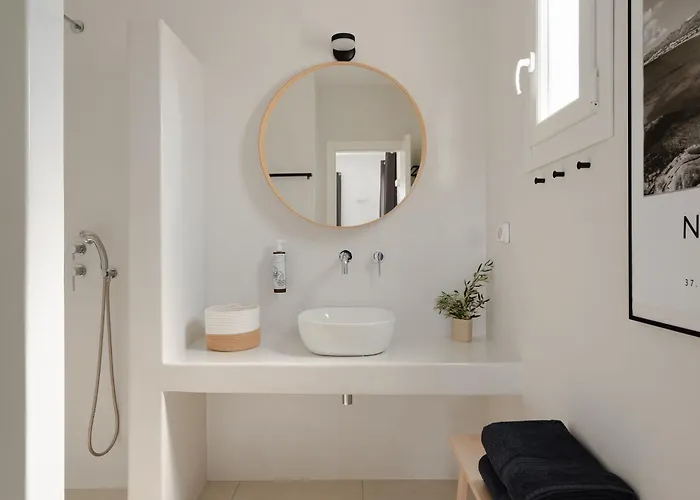 Villa Aura - Beachfront With Private Pool