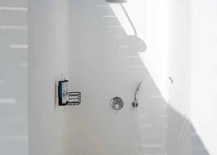 Villa Aura - Beachfront With Private Pool Kastrákion